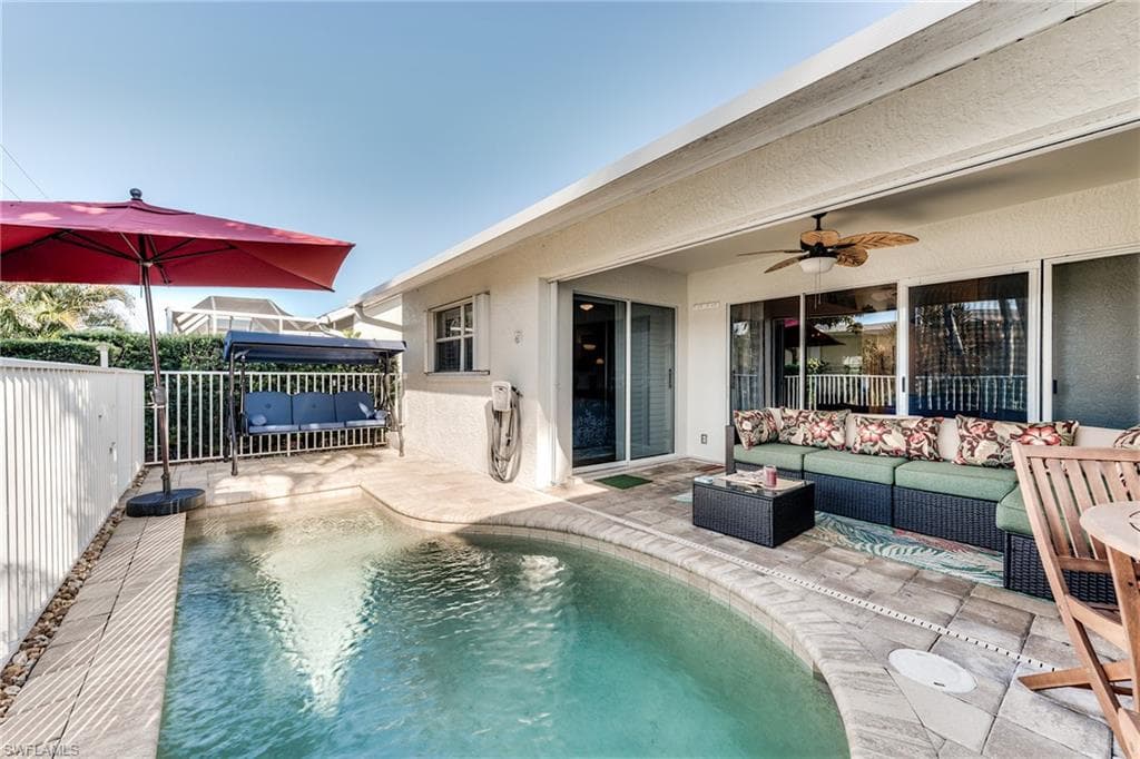 6113 Thresher Dr 202, Naples, FL 34112-24