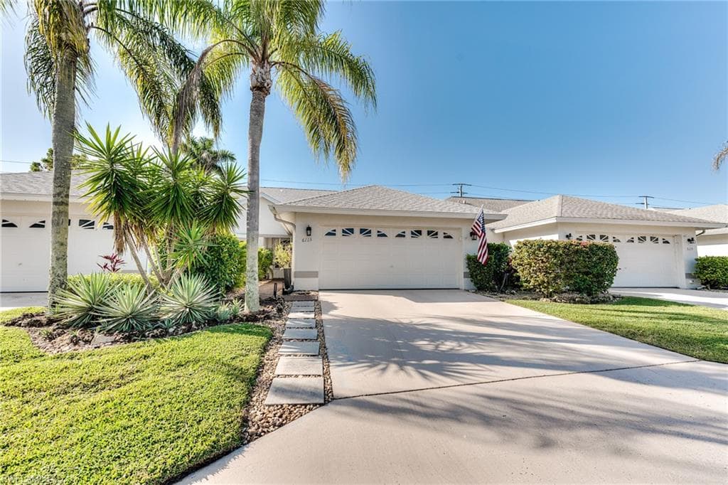 6113 Thresher Dr 202, Naples, FL 34112-31
