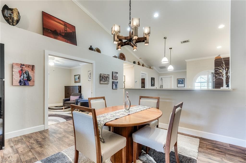 6113 Thresher Dr 202, Naples, FL 34112-7