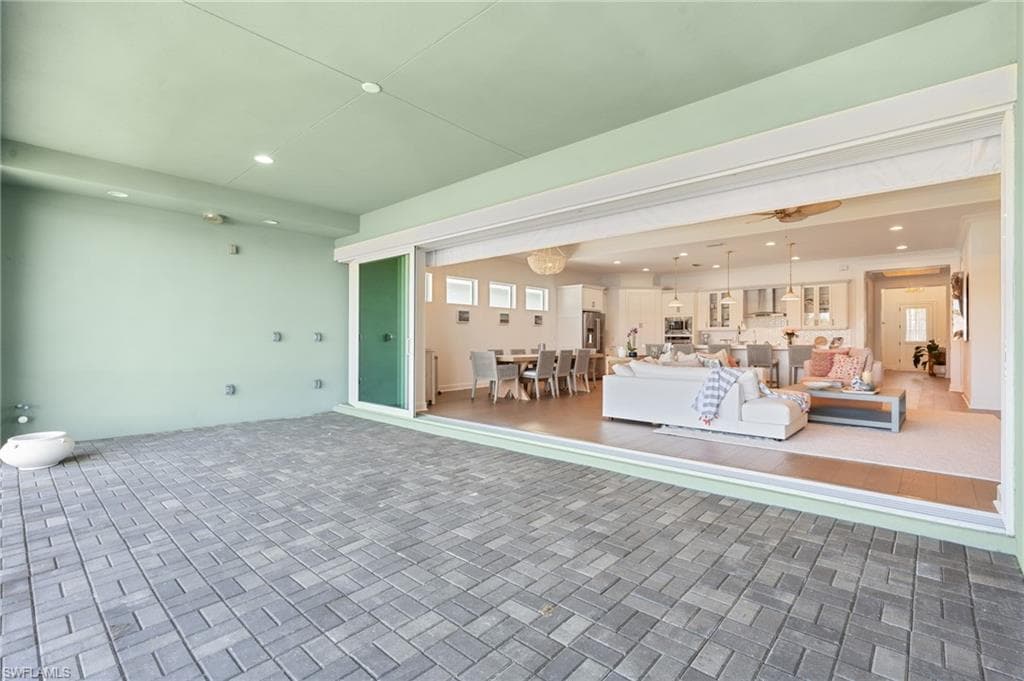 8791 Calypso Ct, Naples, FL 34112-25