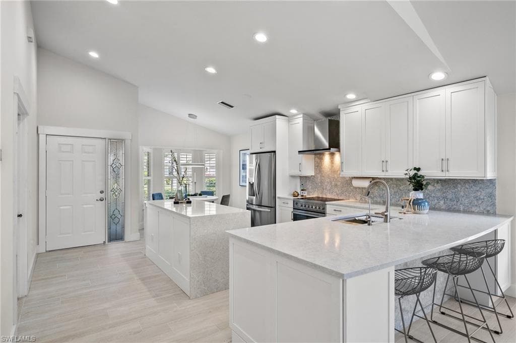1590 Weybridge Cir 52, Naples, FL 34110-10