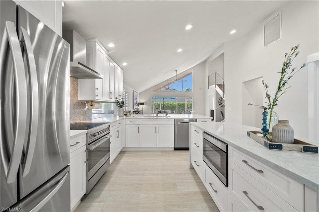 1590 Weybridge Cir 52, Naples, FL 34110-12