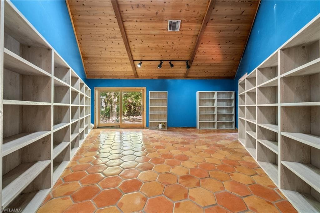 3775 27th Ave SW, Naples, FL 34117-11