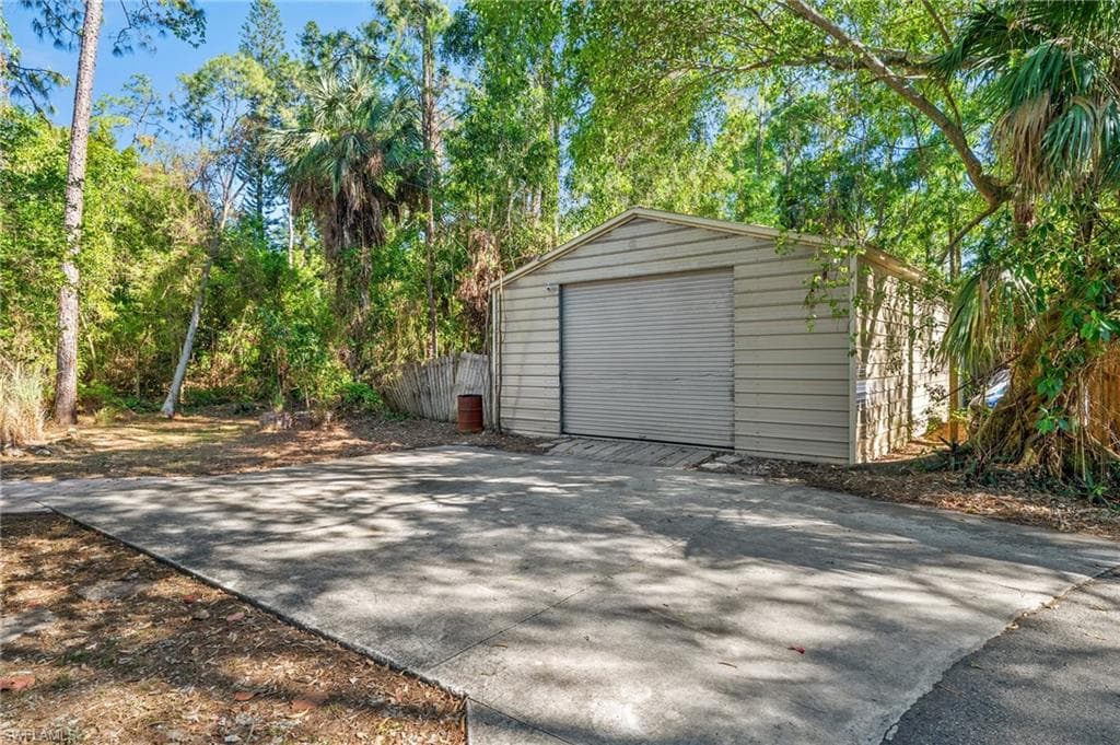 3775 27th Ave SW, Naples, FL 34117-34