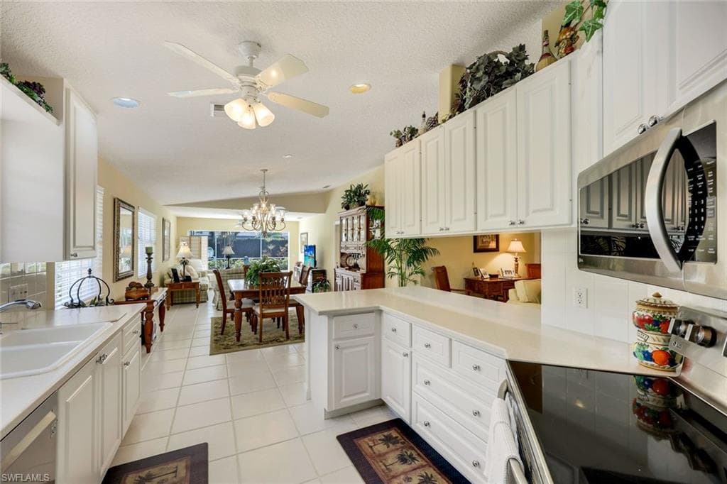 4221 Saint George Ln, Naples, FL 34119-13