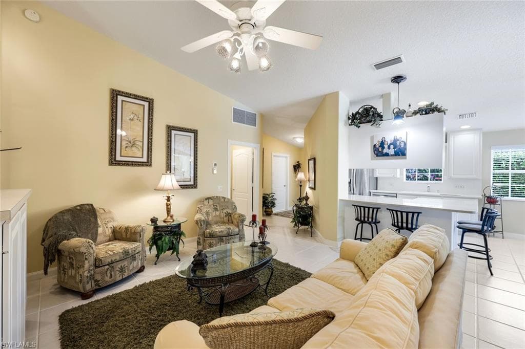4221 Saint George Ln, Naples, FL 34119-15