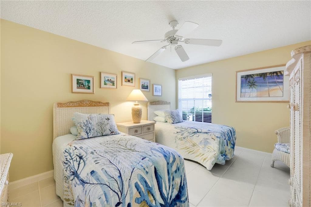 4221 Saint George Ln, Naples, FL 34119-20
