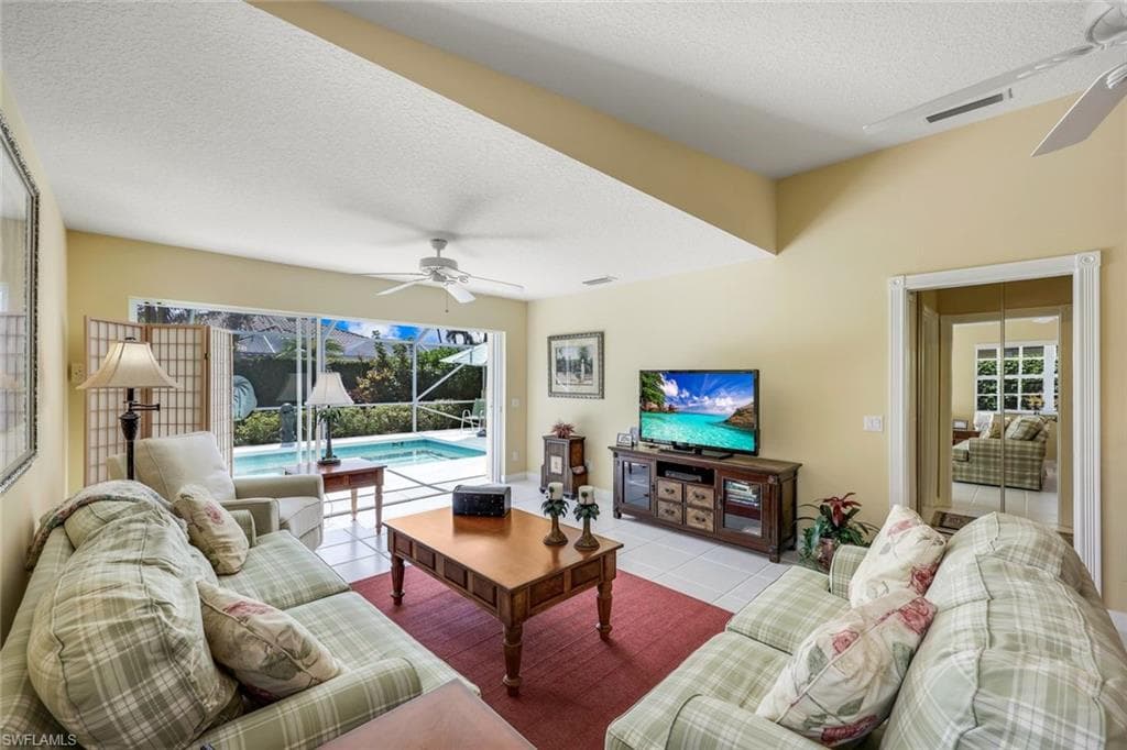 4221 Saint George Ln, Naples, FL 34119-6