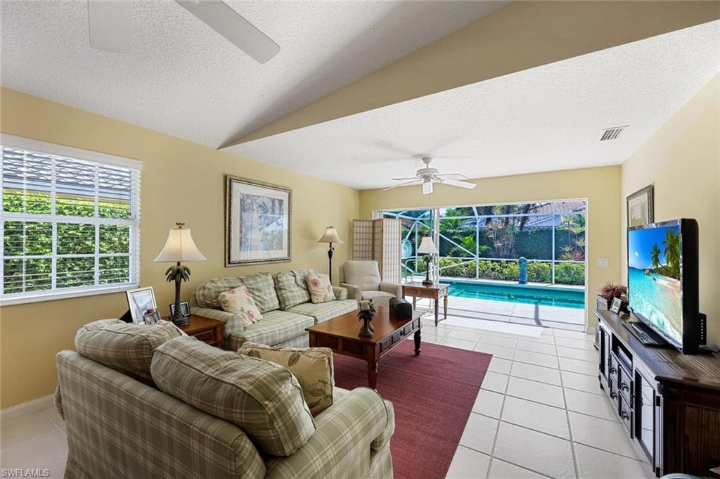 4221 Saint George Ln, Naples, FL 34119-7