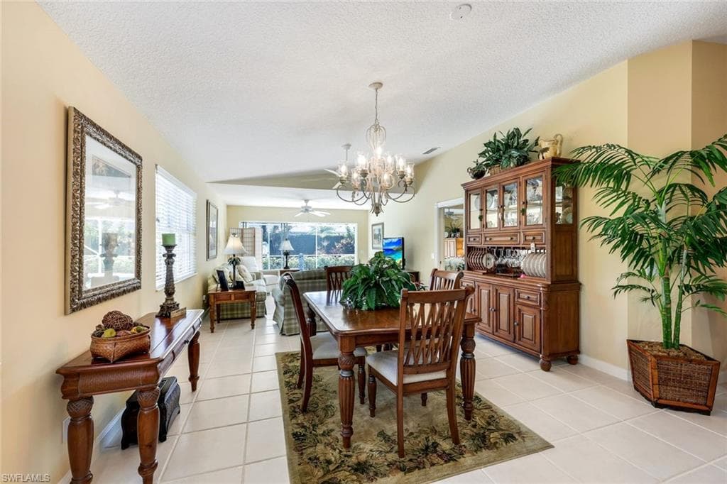 4221 Saint George Ln, Naples, FL 34119-8