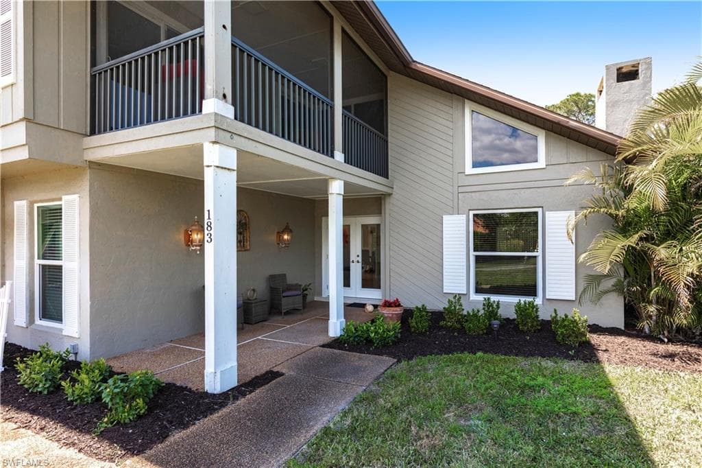 183 Old Tamiami Trl, Naples, FL 34110-4
