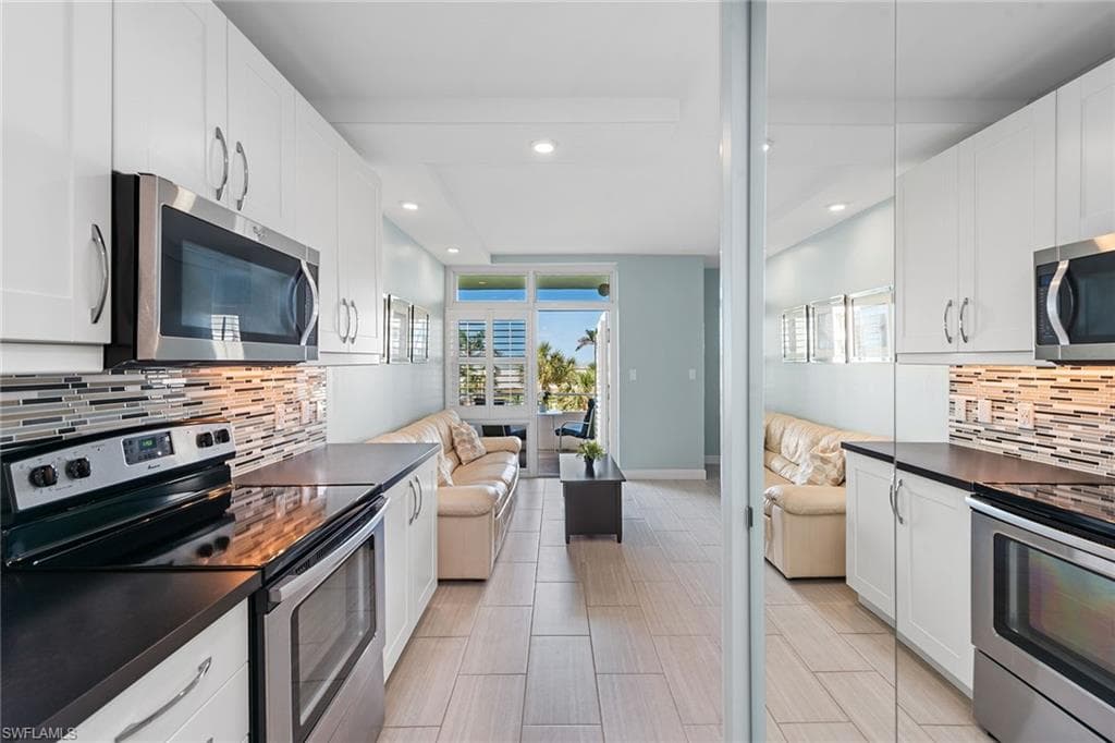 220 Seaview Ct 305, Marco Island, FL 34145-11