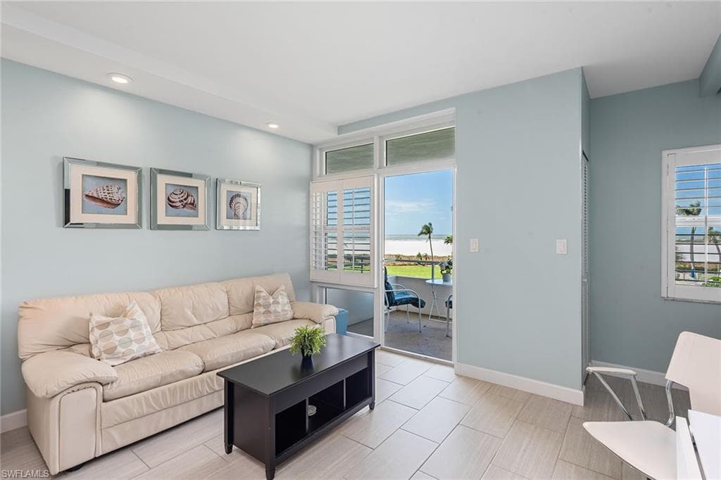 220 Seaview Ct 305, Marco Island, FL 34145-12