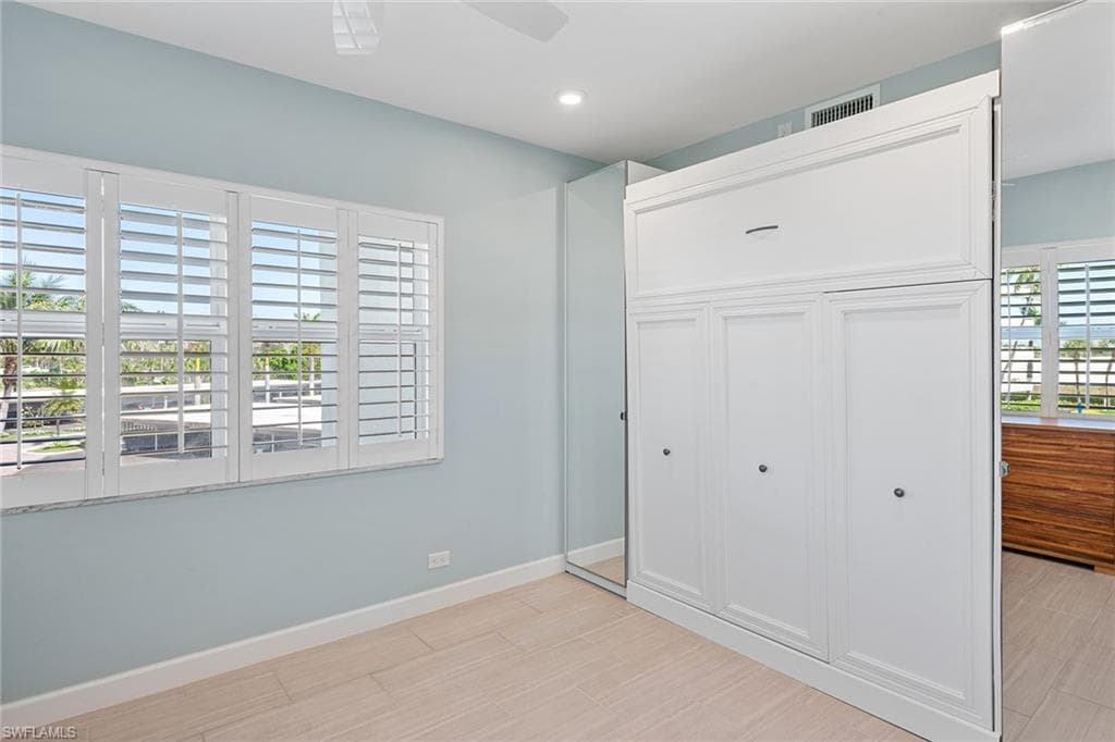 220 Seaview Ct 305, Marco Island, FL 34145-18