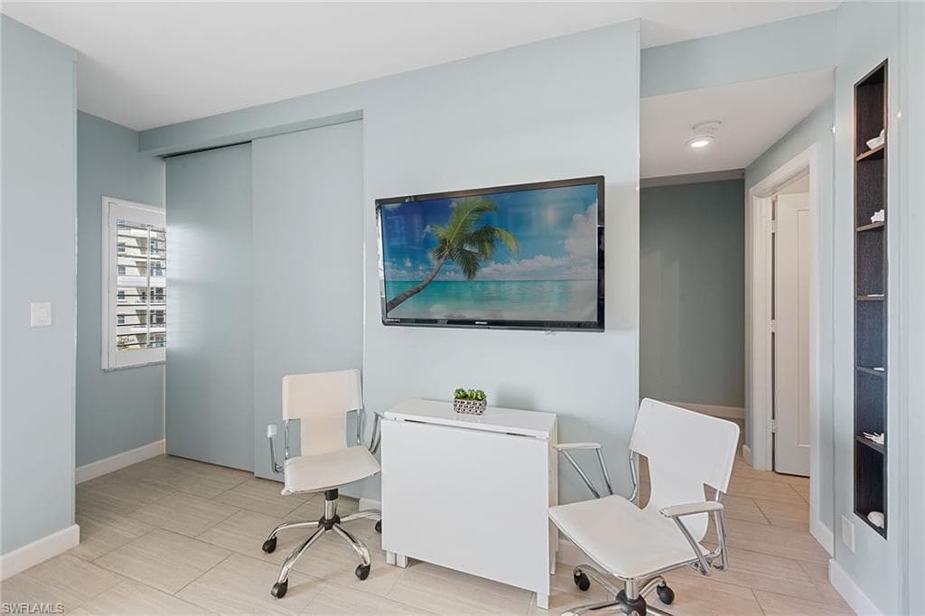 220 Seaview Ct 305, Marco Island, FL 34145-6