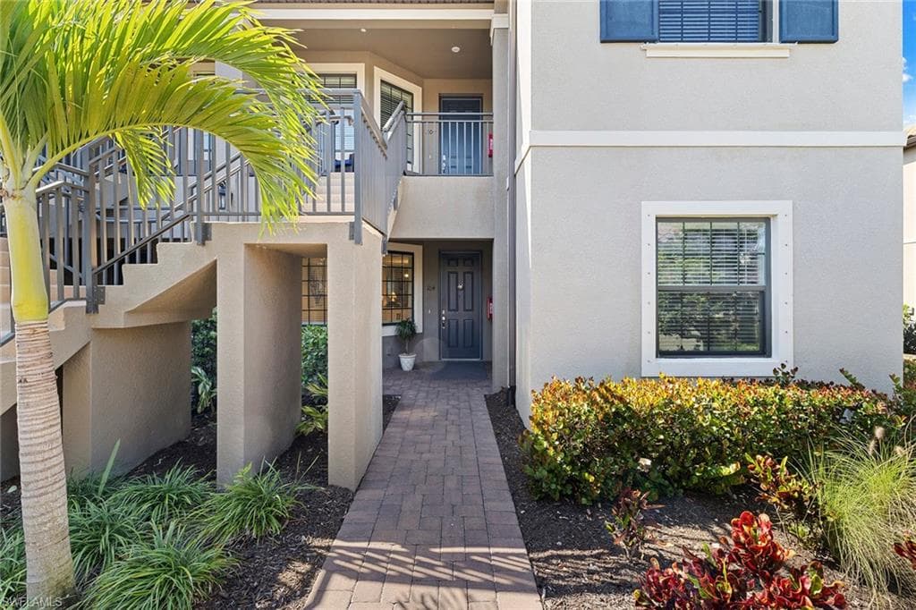 9393 Pocida Ct 104, Naples, FL 34119-2