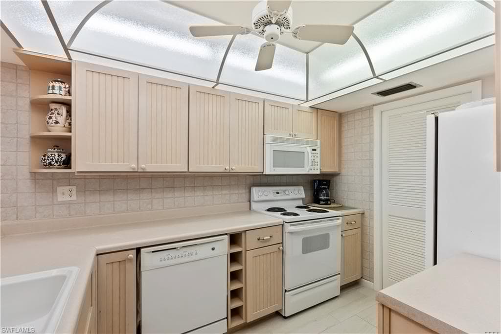 25900 Hickory Blvd 405, Bonita Springs, FL 34134-9