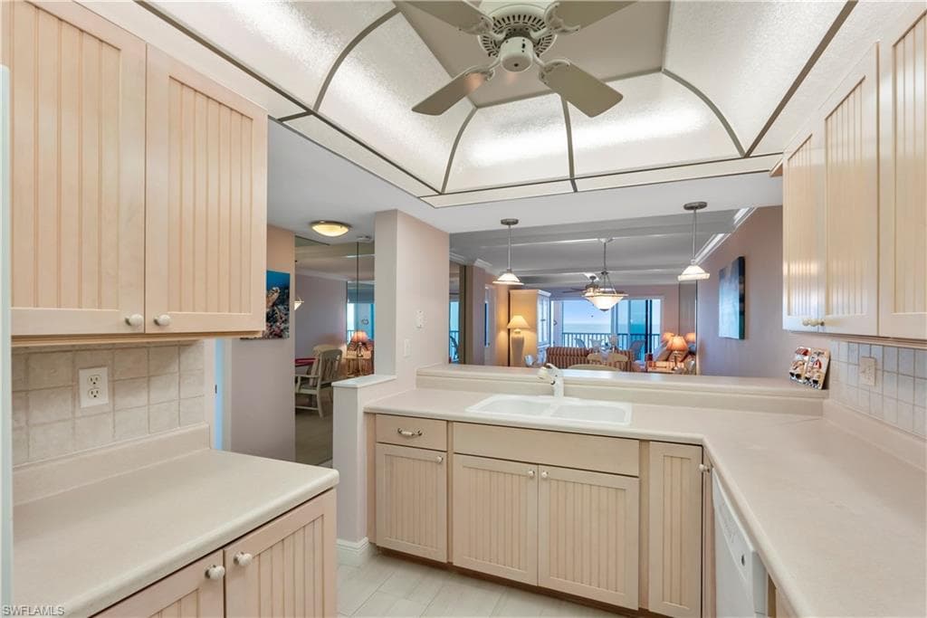 25900 Hickory Blvd 405, Bonita Springs, FL 34134-8