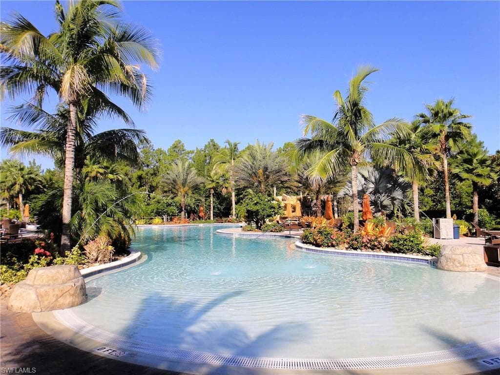 9064 Capistrano St N 5005, Naples, FL 34113-28