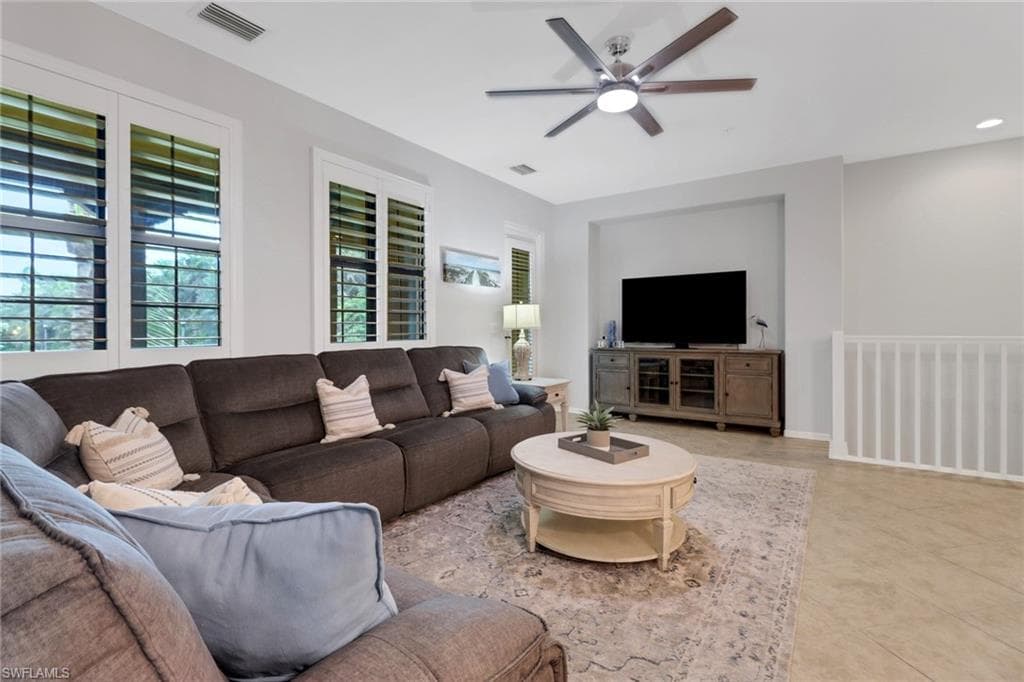 9064 Capistrano St N 5005, Naples, FL 34113-8