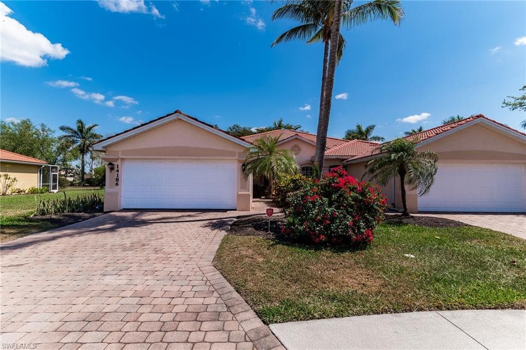 14186 Fall Creek Ct, Naples, FL 34114-3