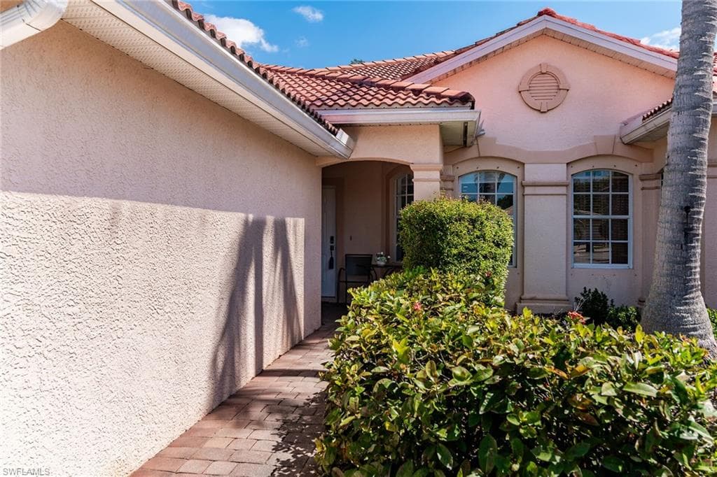 14186 Fall Creek Ct, Naples, FL 34114-5