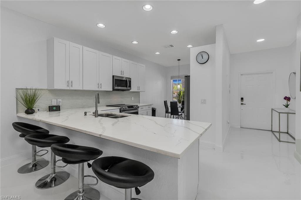 14186 Fall Creek Ct, Naples, FL 34114-8