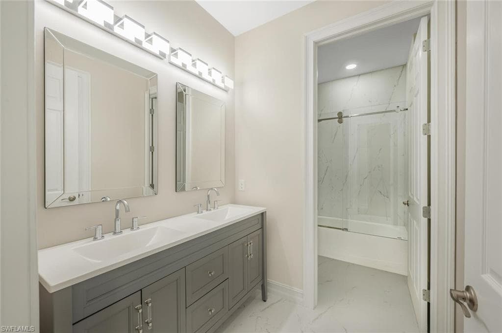16258 Aberdeen Way, Naples, FL 34110-26