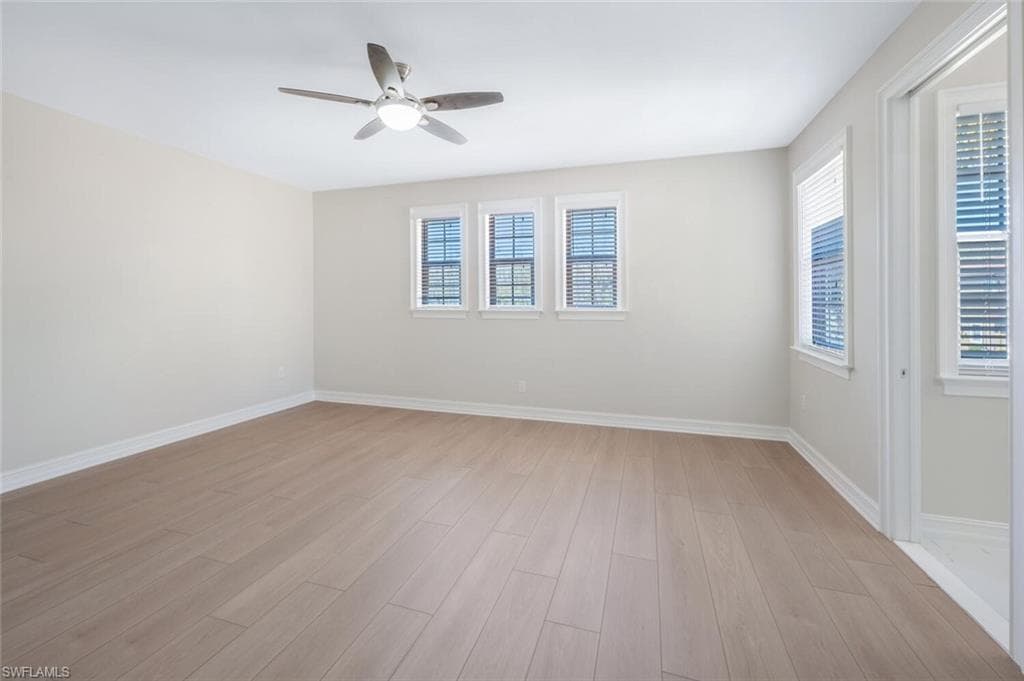 16258 Aberdeen Way, Naples, FL 34110-37
