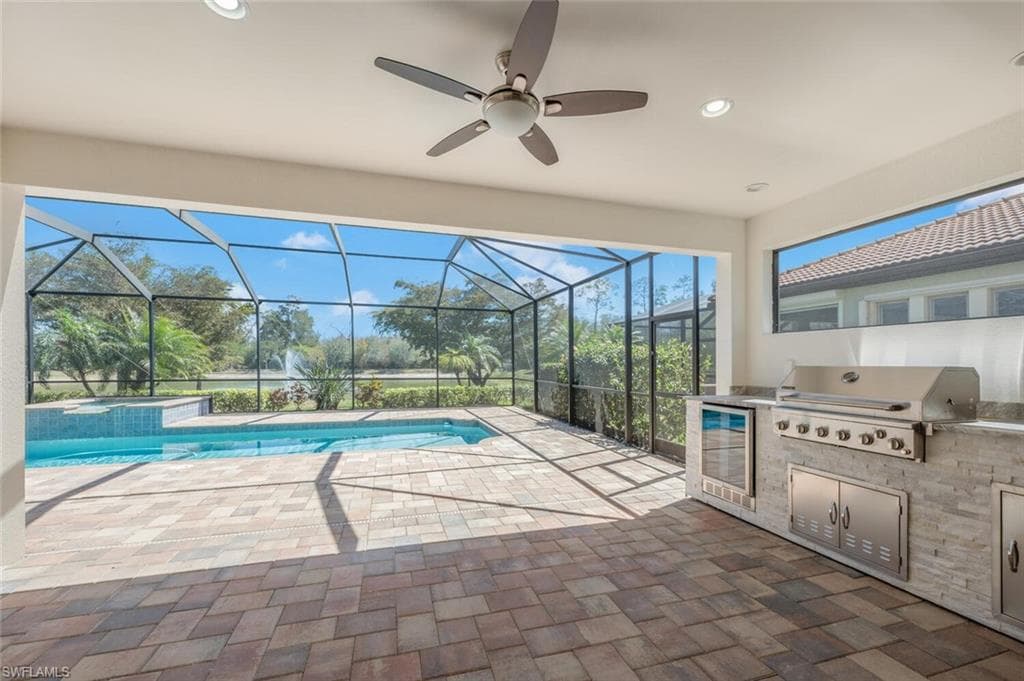 16258 Aberdeen Way, Naples, FL 34110-39