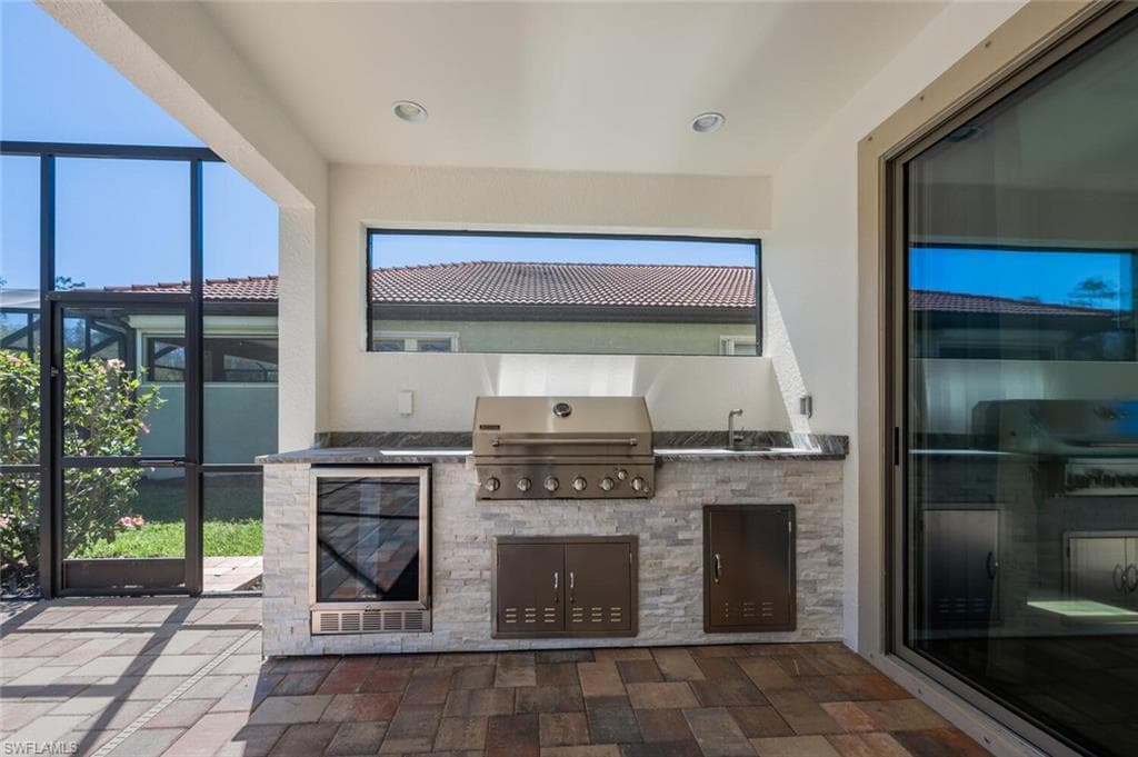 16258 Aberdeen Way, Naples, FL 34110-40