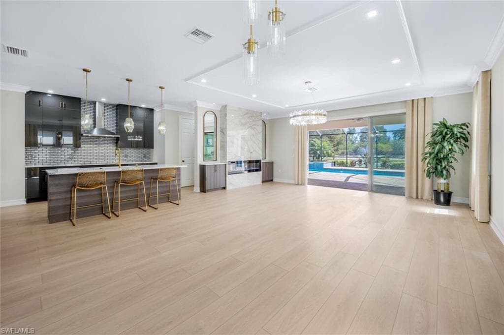 16258 Aberdeen Way, Naples, FL 34110-4