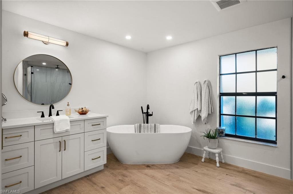 145 Forestwood Dr, Naples, FL 34110-13
