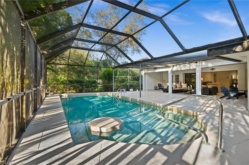 145 Forestwood Dr, Naples, FL 34110-17