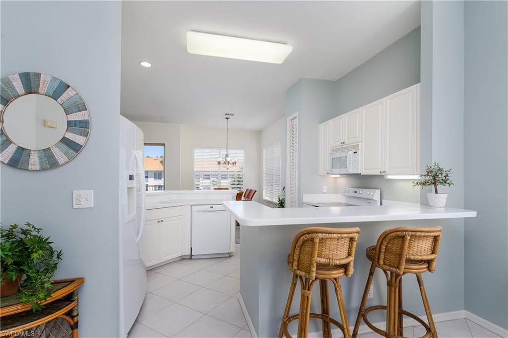 1265 Egrets Lndg 202, Naples, FL 34108-10