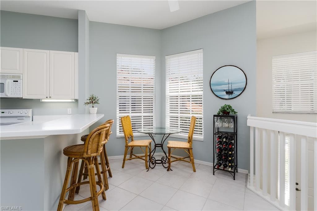 1265 Egrets Lndg 202, Naples, FL 34108-13