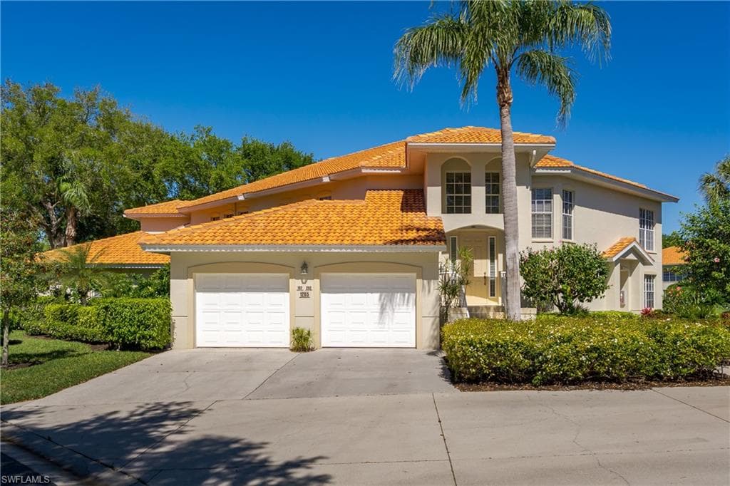 1265 Egrets Lndg 202, Naples, FL 34108-3