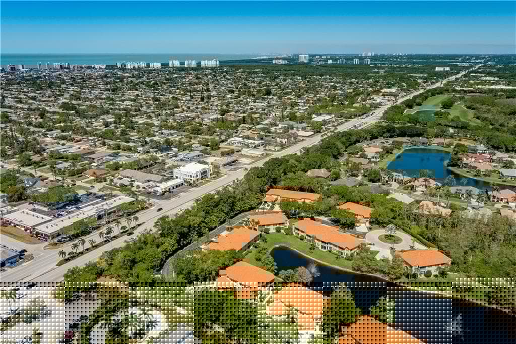1265 Egrets Lndg 202, Naples, FL 34108-39