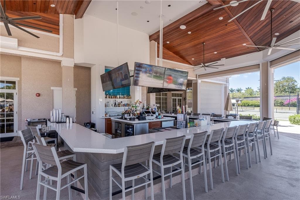 1265 Egrets Lndg 202, Naples, FL 34108-45