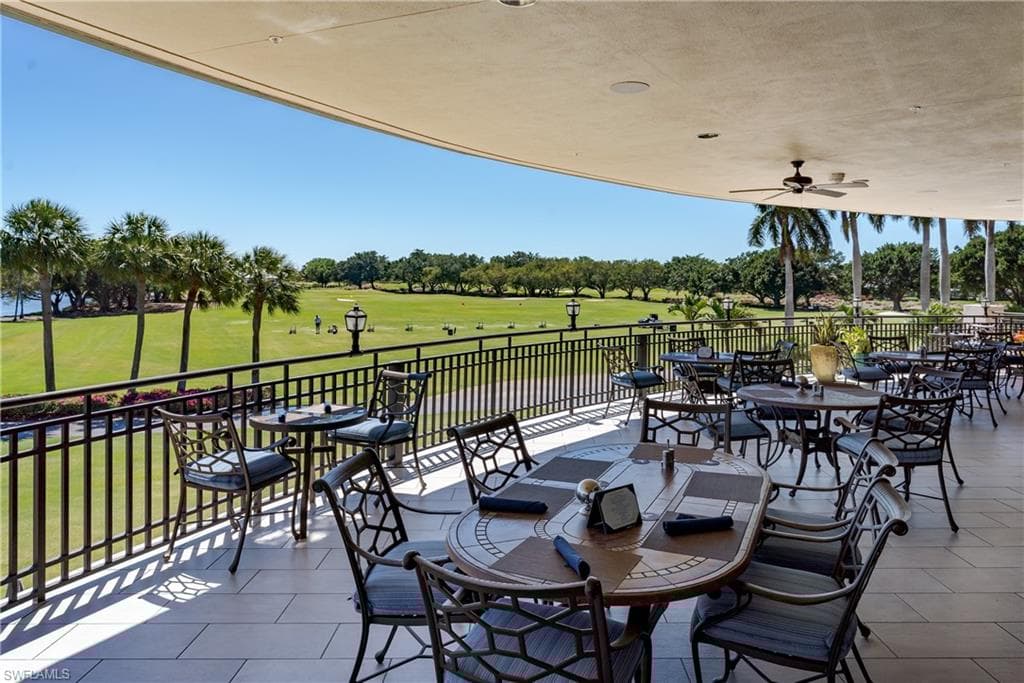1265 Egrets Lndg 202, Naples, FL 34108-49