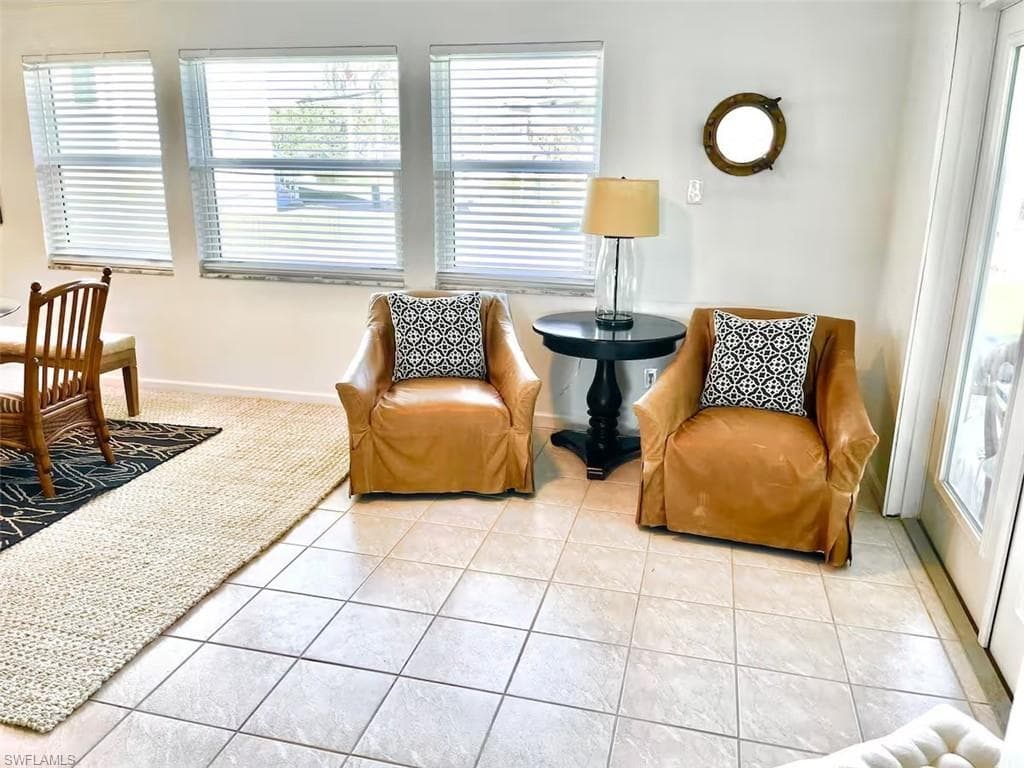 1159 Holiday Ln, Naples, FL 34104-9