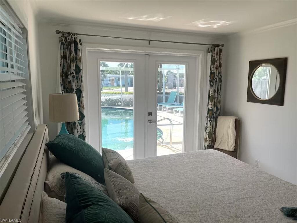 1159 Holiday Ln, Naples, FL 34104-14