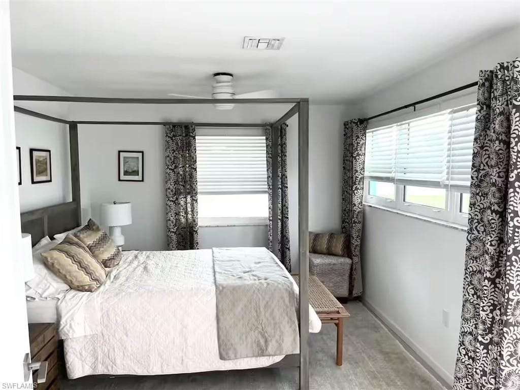1159 Holiday Ln, Naples, FL 34104-18