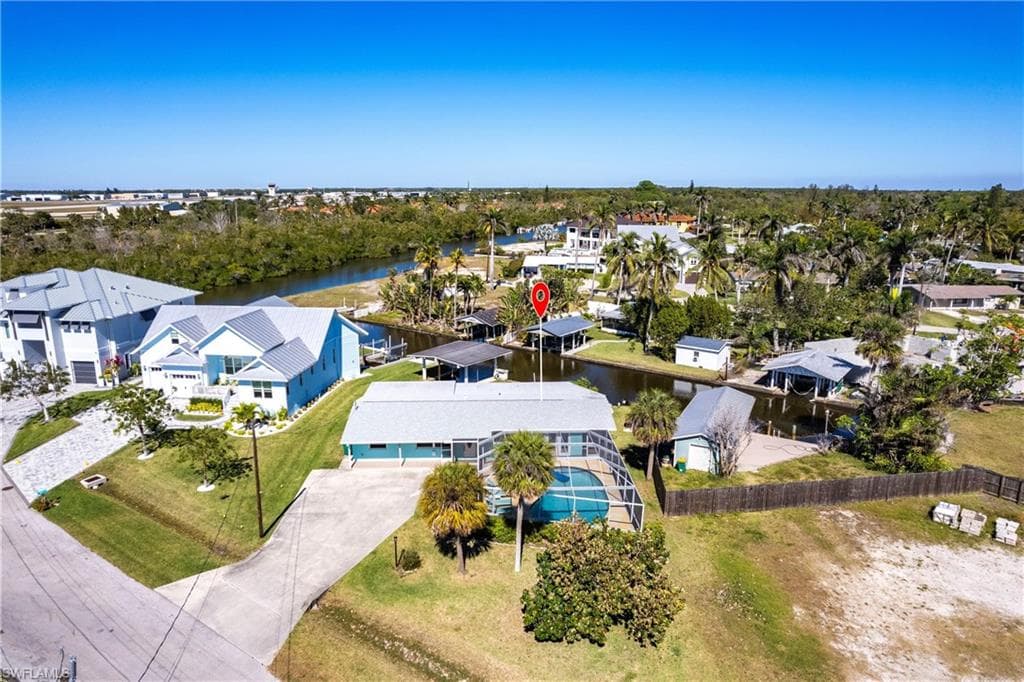 1159 Holiday Ln, Naples, FL 34104-3