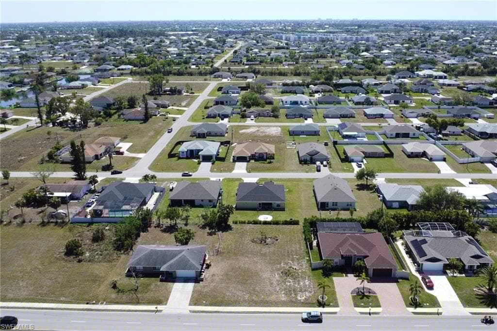 406 Tropicana Pkwy W, Cape Coral, FL 33993-6