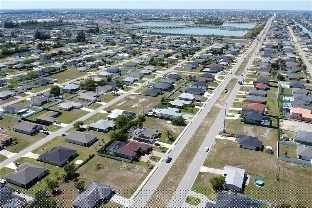 406 Tropicana Pkwy W, Cape Coral, FL 33993-8