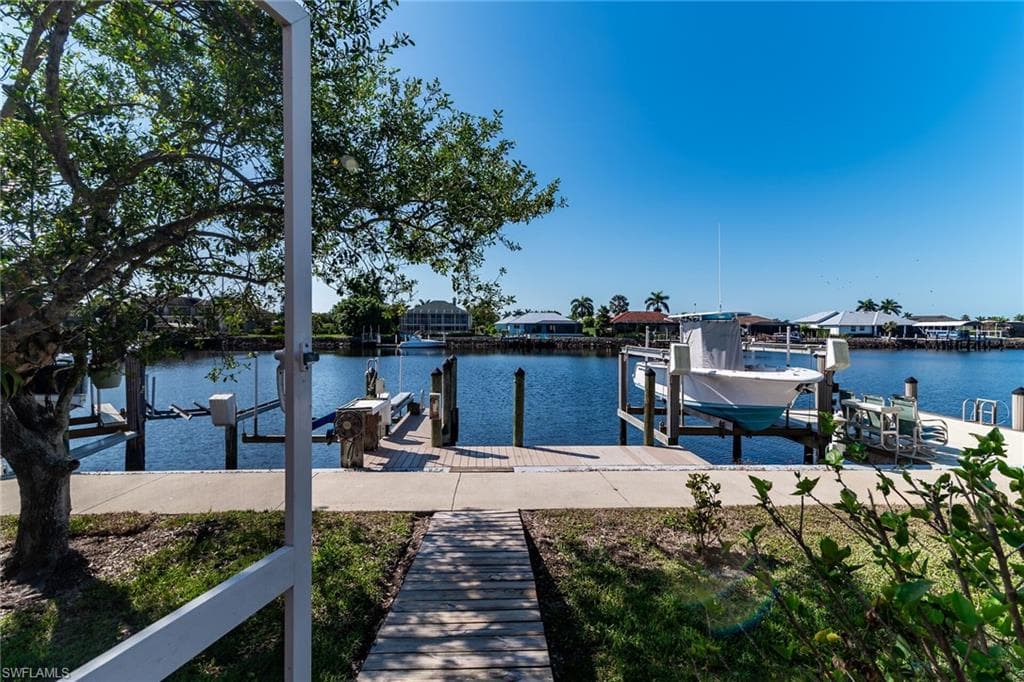 274 Stella Maris Dr S, Naples, FL 34114-25