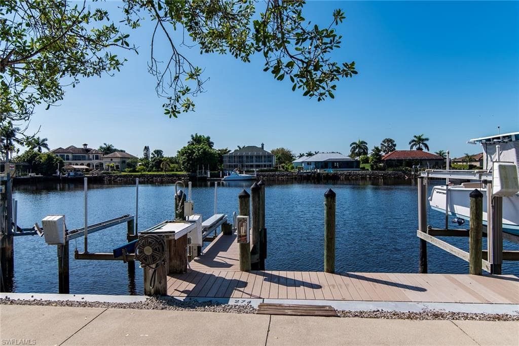 274 Stella Maris Dr S, Naples, FL 34114-26