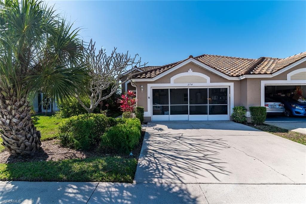274 Stella Maris Dr S, Naples, FL 34114-3