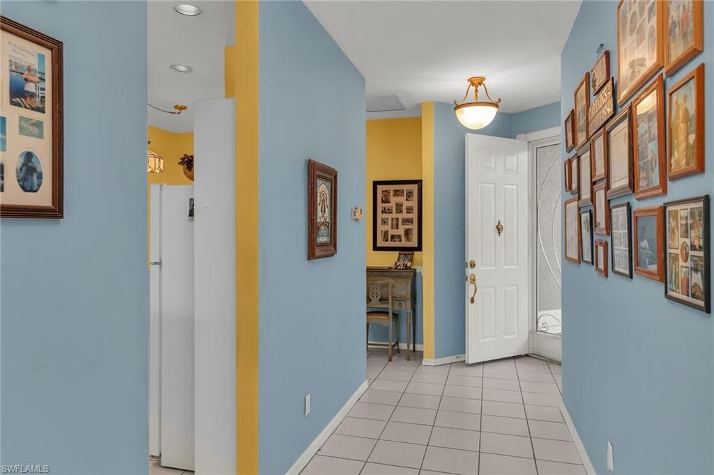 274 Stella Maris Dr S, Naples, FL 34114-7